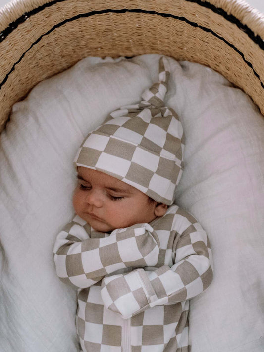 WHITE & TAN CHECKERED FOOTIE